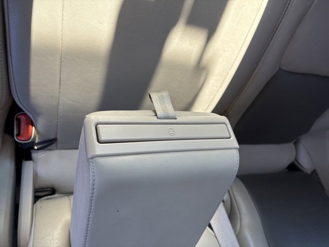 Used 2006 Jeep Commander Limited image 21