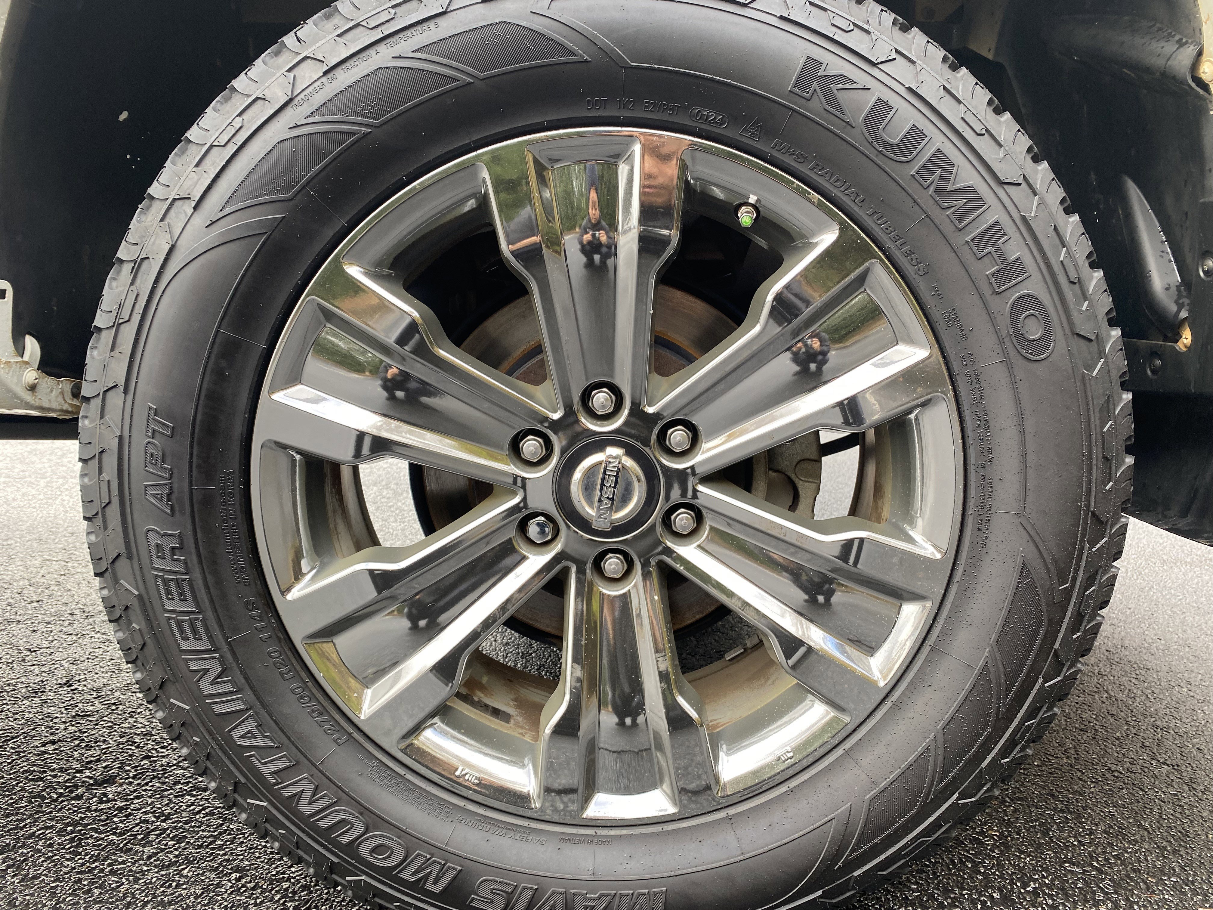 Used 2019 Nissan Titan SL w/ Chrome Package image 40