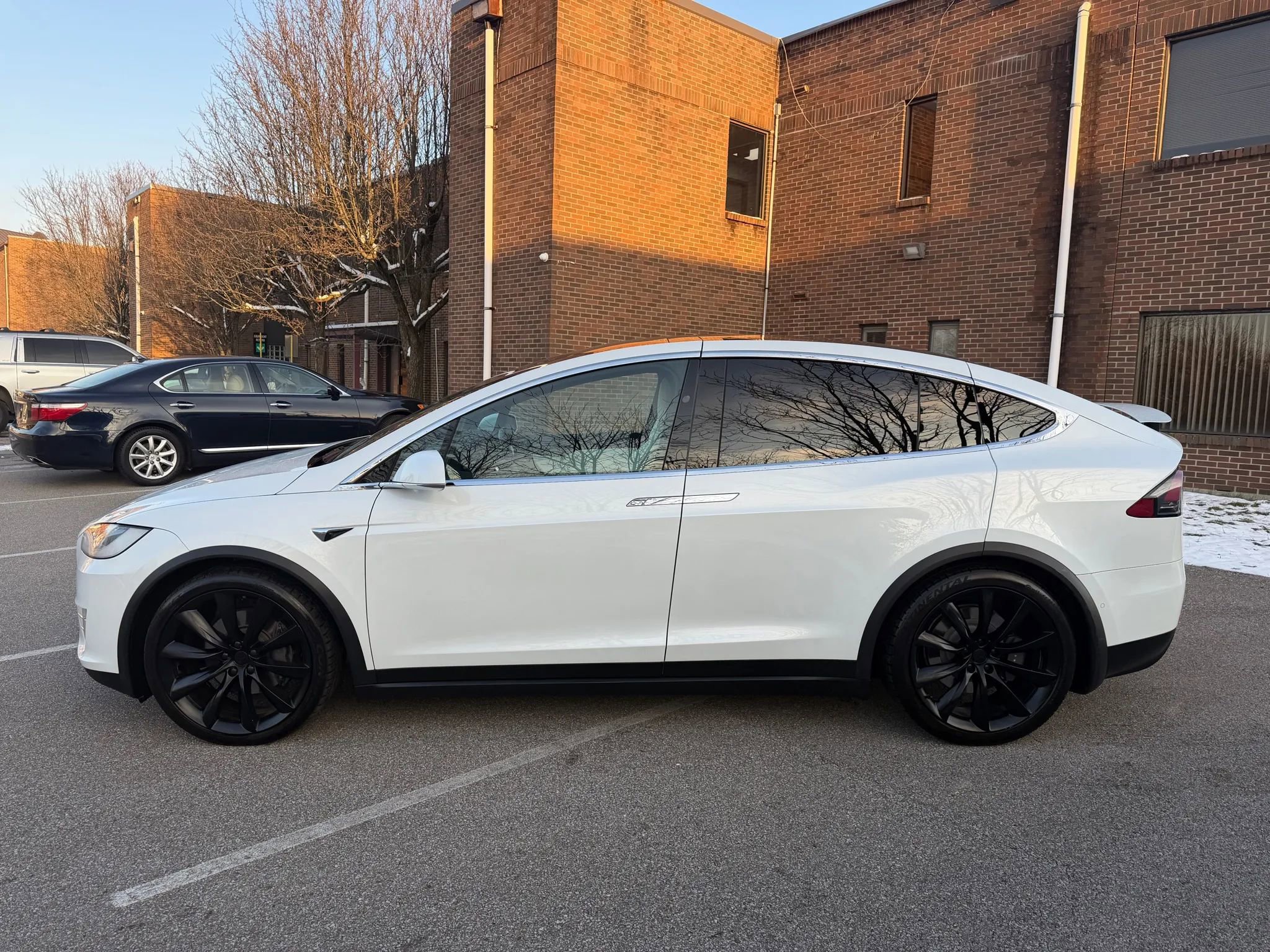 Used 2018 Tesla Model X 100D image 6