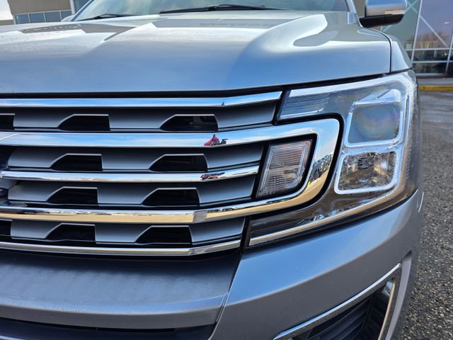 Used 2021 Ford Expedition Limited image 3