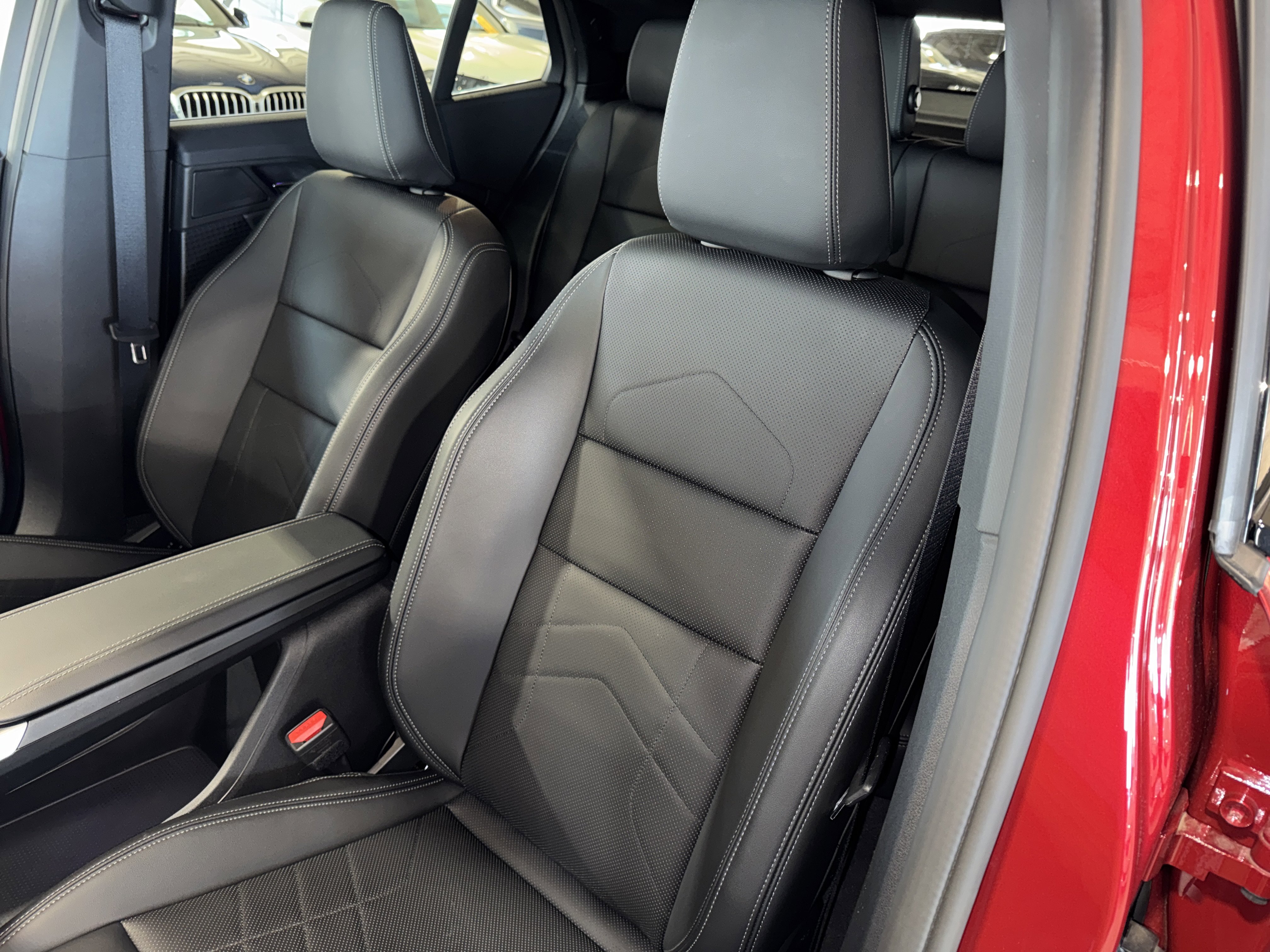 Used 2025 BMW X2 xDrive28i image 33