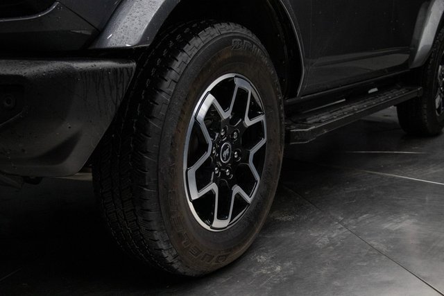 Used 2023 Ford Bronco Outer Banks image 7