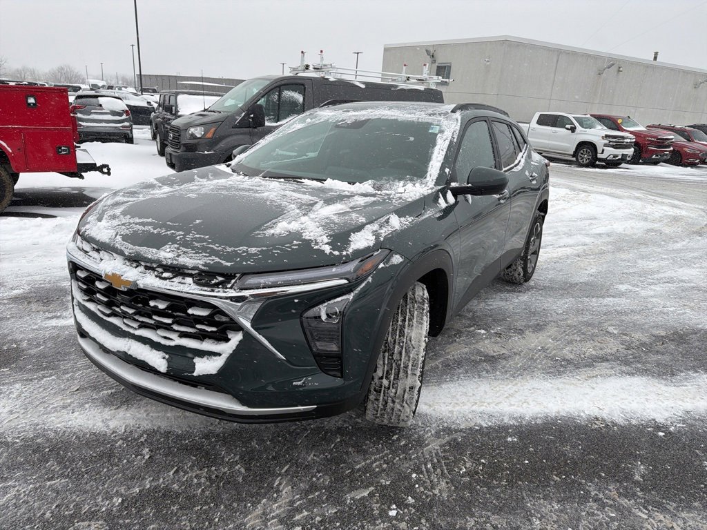 New 2026 Chevrolet Trax LT w/ Sunroof Package image 4