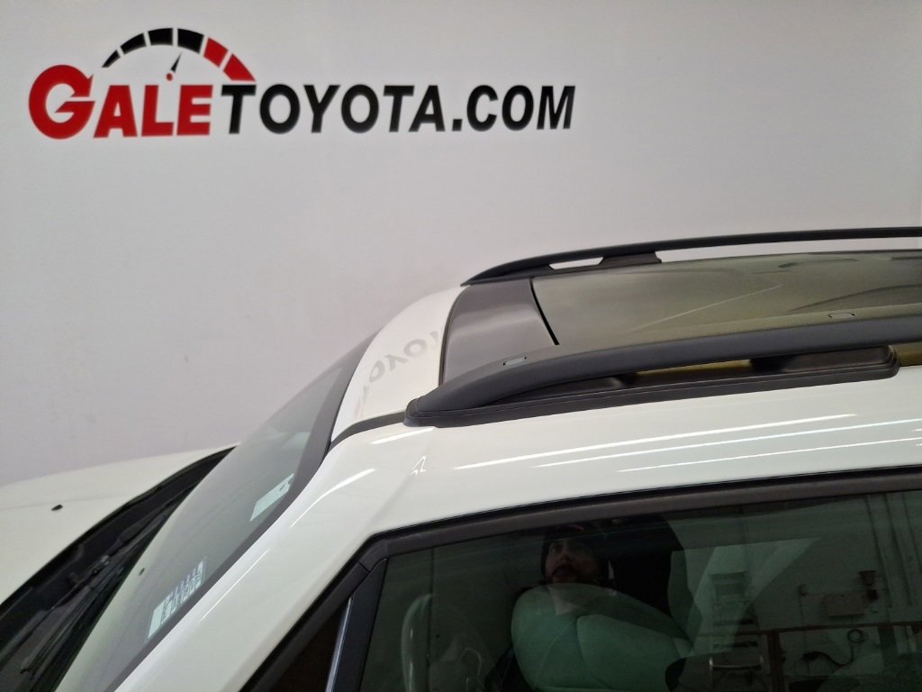 Used 2016 Jeep Renegade Latitude image 6