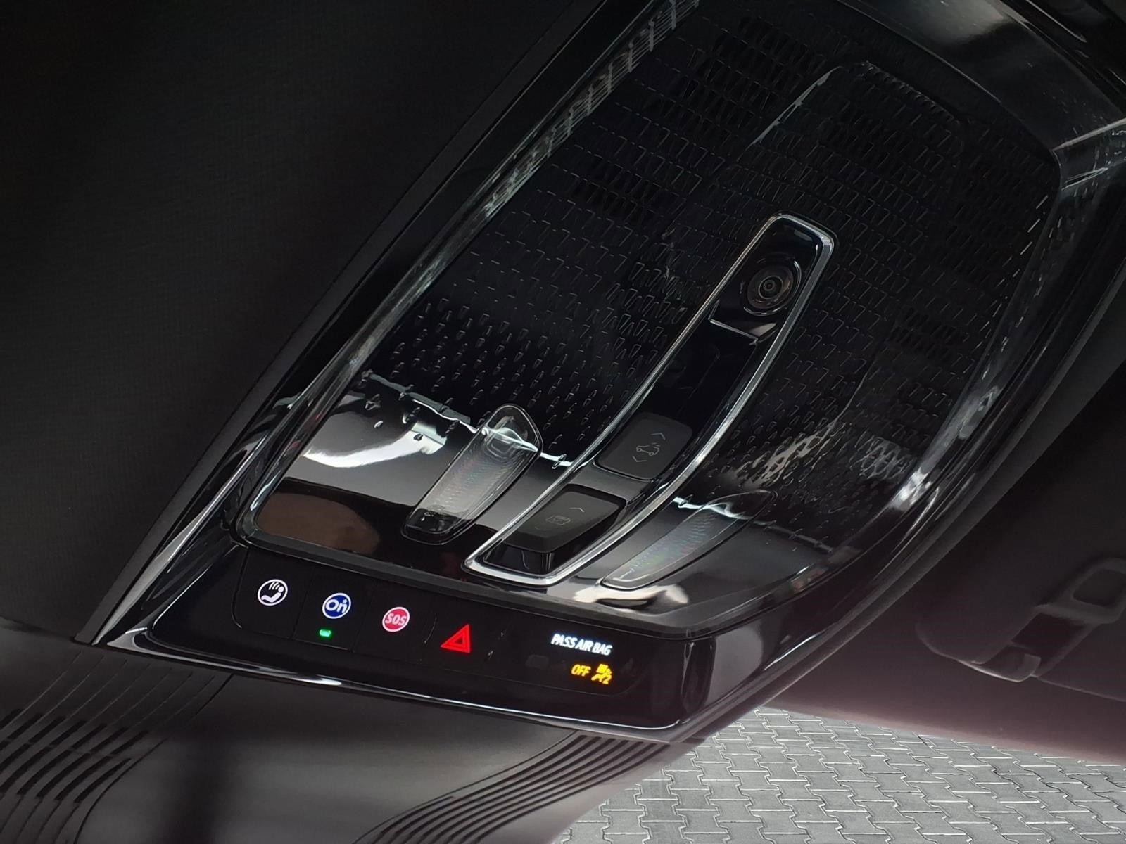 New 2026 Cadillac Vistiq Luxury w/ LPO, Floor Liner Package AWD/4WD image 19