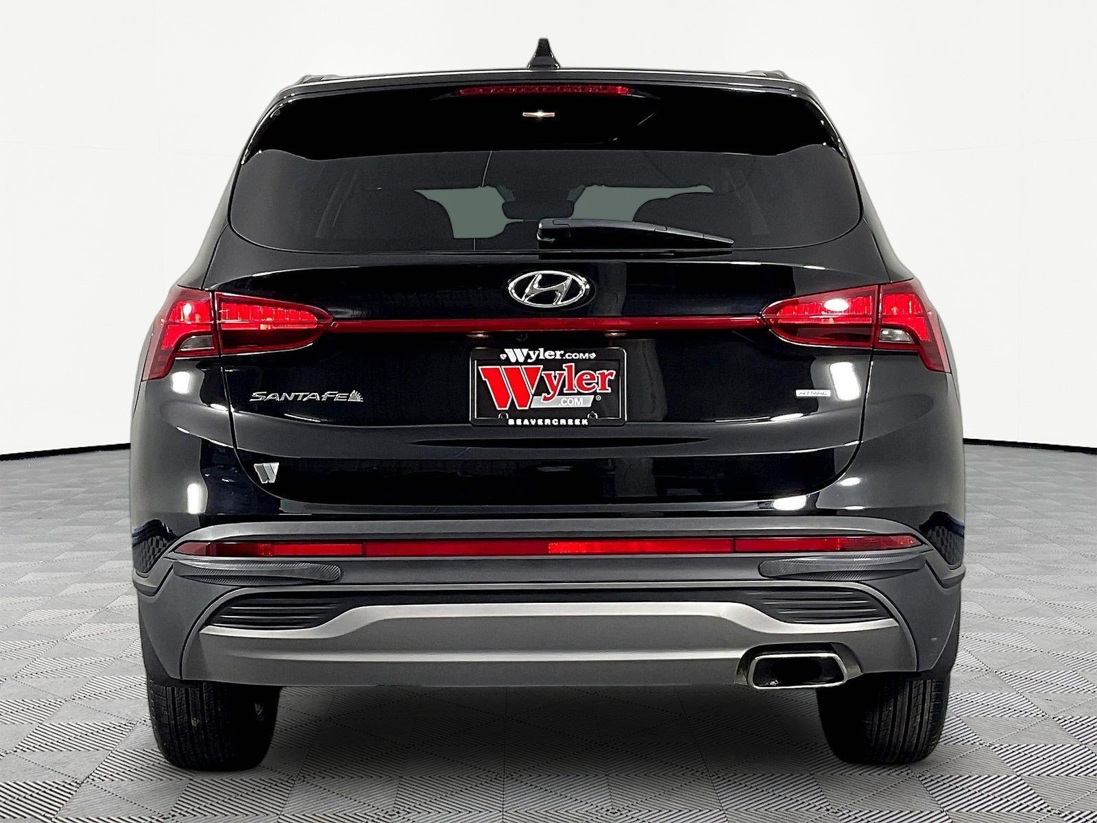 Used 2023 Hyundai Santa Fe SE AWD/4WD image 5