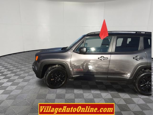 Used 2018 Jeep Renegade Trailhawk w/ Cold Weather Group II image 7