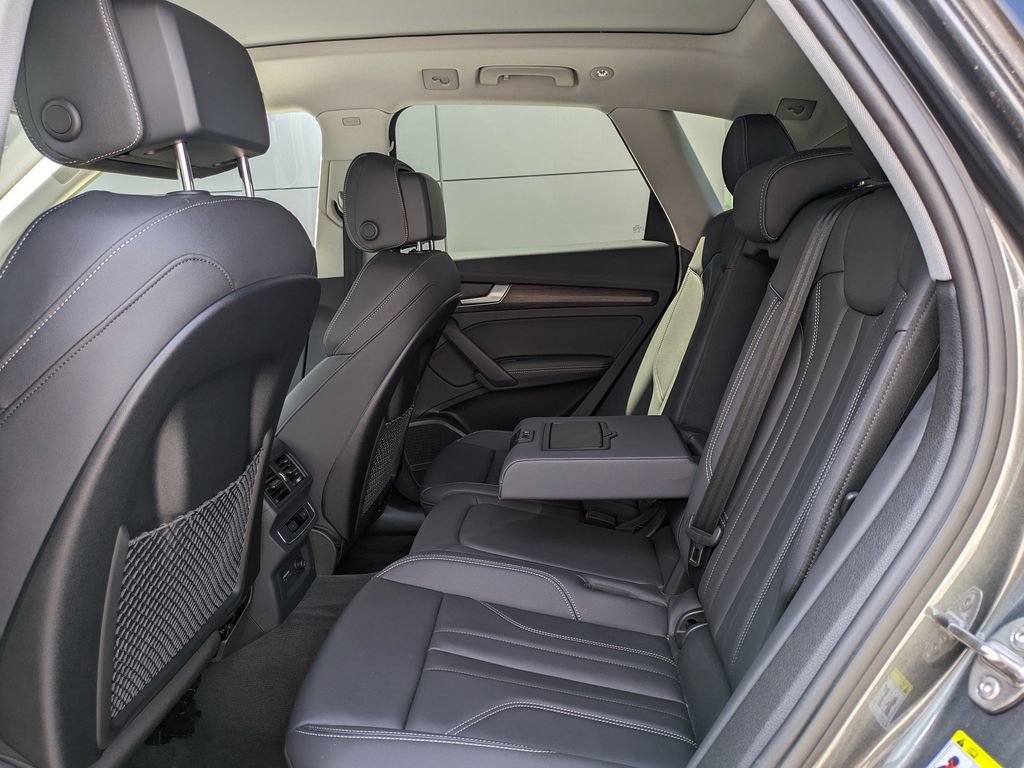 Used 2025 Audi Q5 e Premium Plus w/ Premium Plus Package AWD/4WD image 13