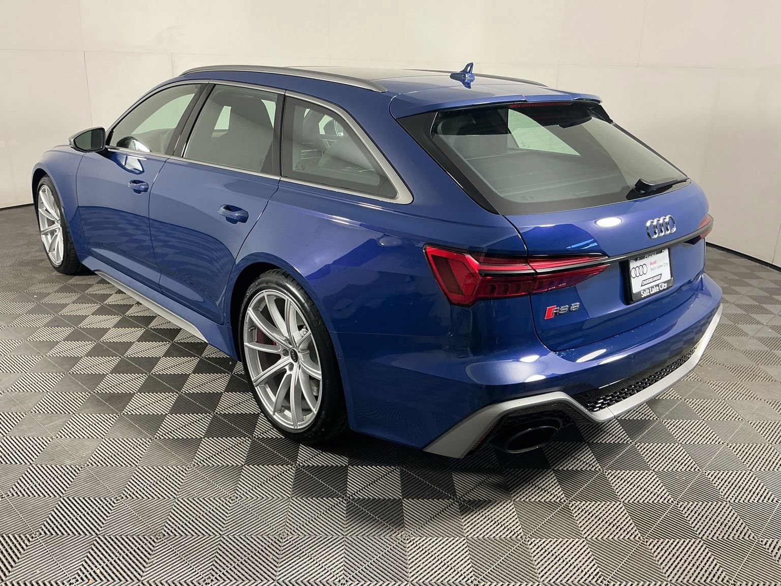 Used 2024 Audi RS 6 performance image 6