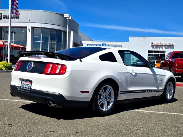Used 2012 Ford Mustang Coupe image 4