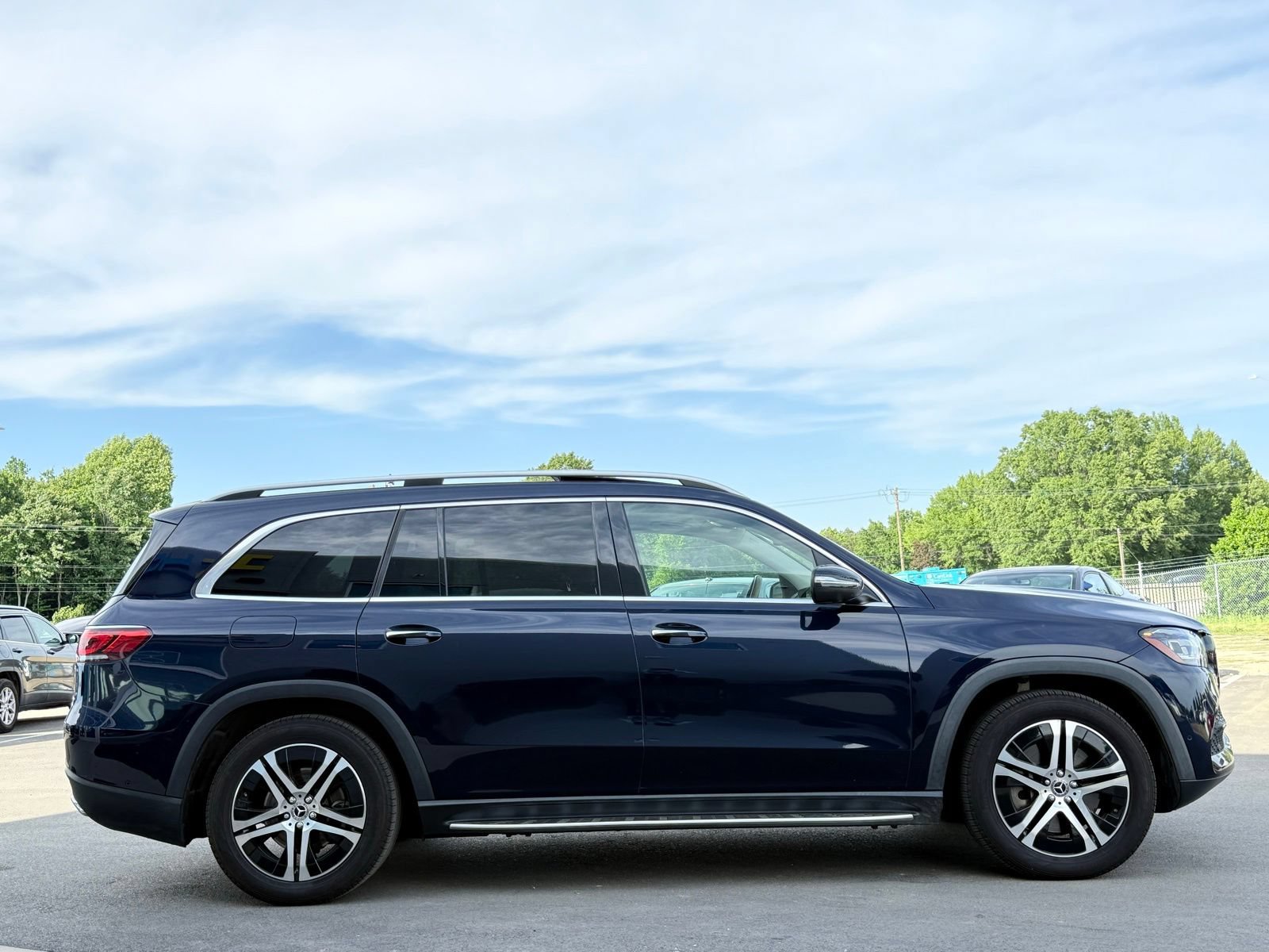 Used 2021 Mercedes-Benz GLS 450 4MATIC image 8