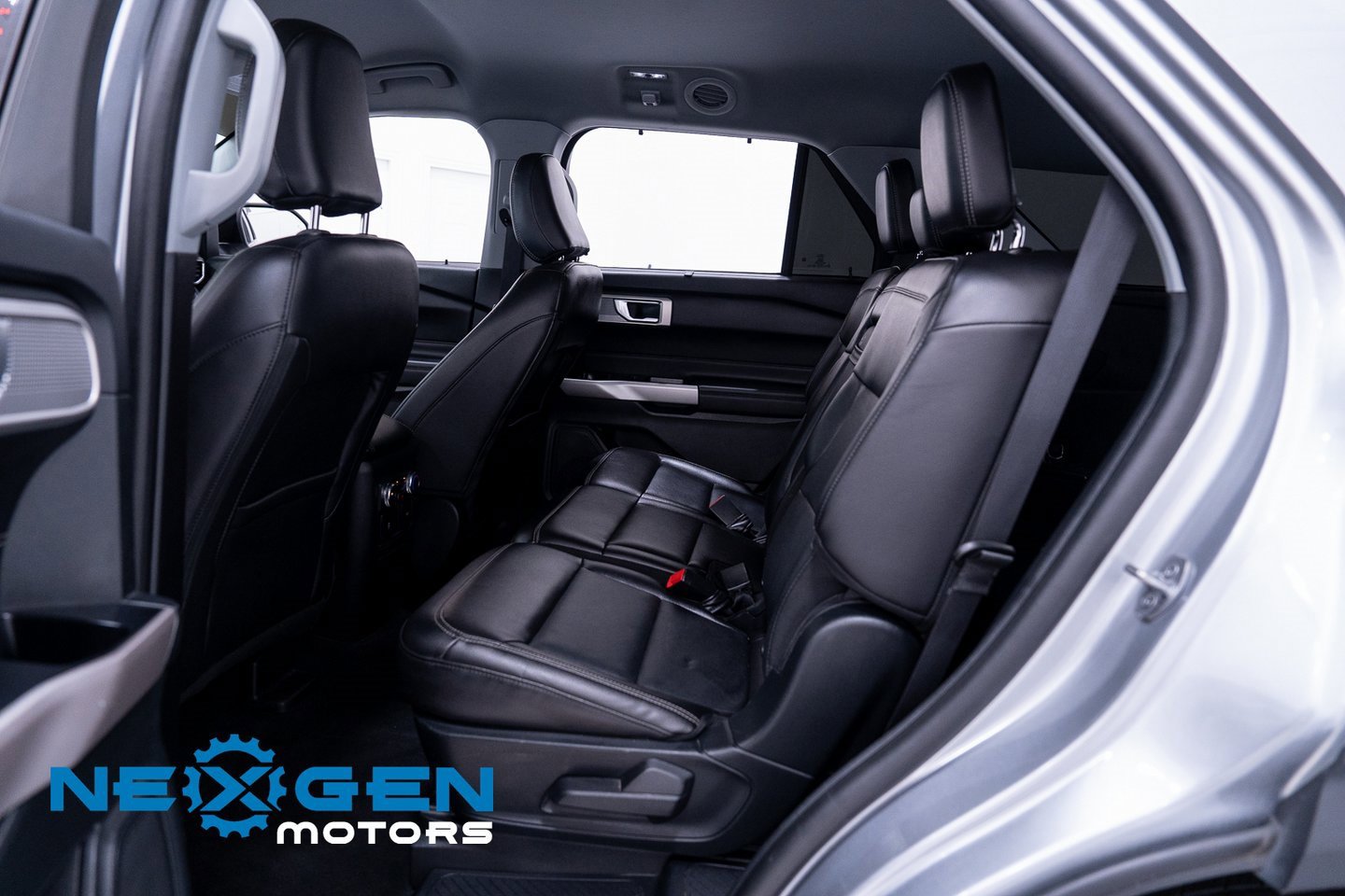 Used 2023 Ford Explorer Limited image 41