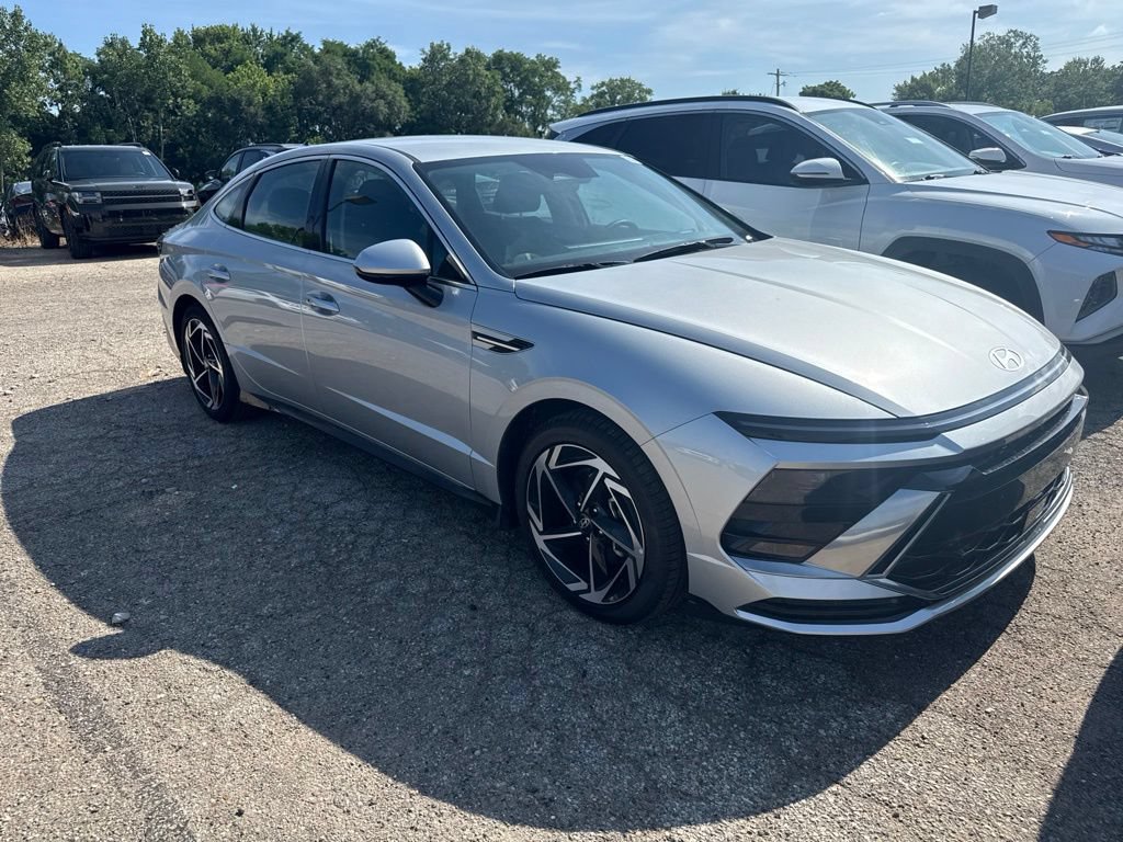 Certified 2026 Hyundai Sonata SEL AWD/4WD image 7