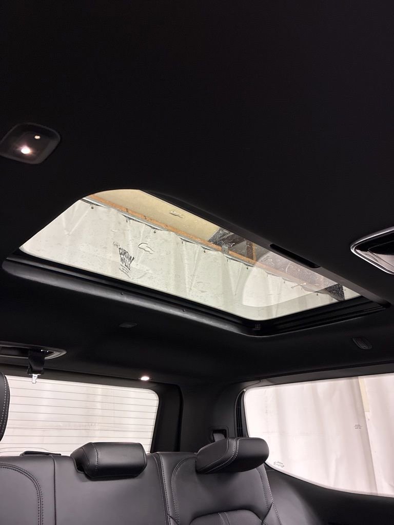 New 2026 Jeep Grand Wagoneer Summit w/ Premium Group III image 29