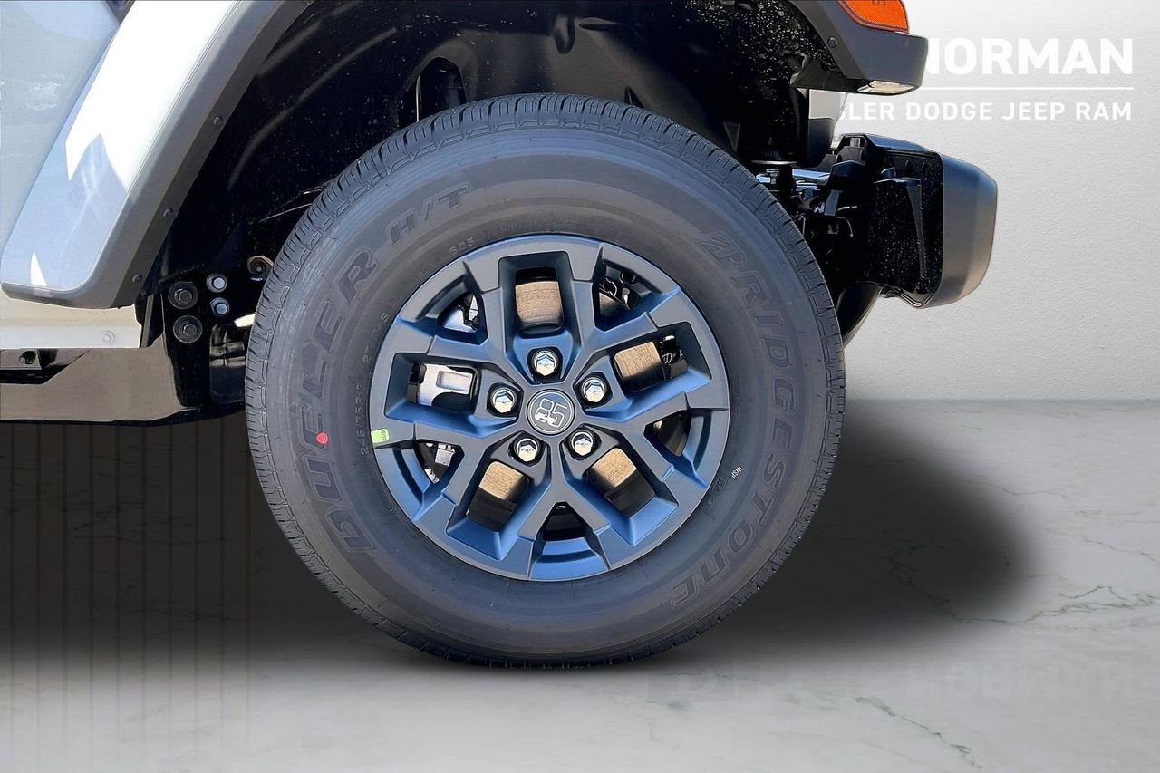 New 2026 Jeep Gladiator Sport AWD/4WD image 32