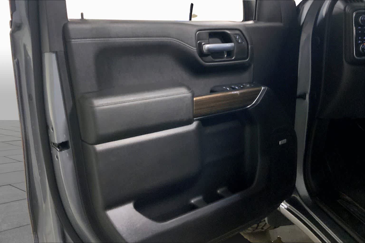 Used 2021 Chevrolet Silverado 1500 LT Trail Boss w/ LT Trail Boss Premium Package AWD/4WD image 21