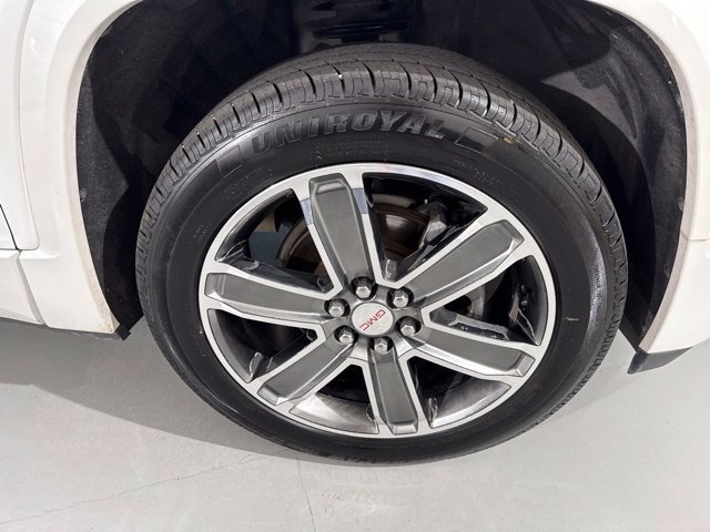 Used 2017 GMC Acadia Denali w/ Technology Package FWD image 15
