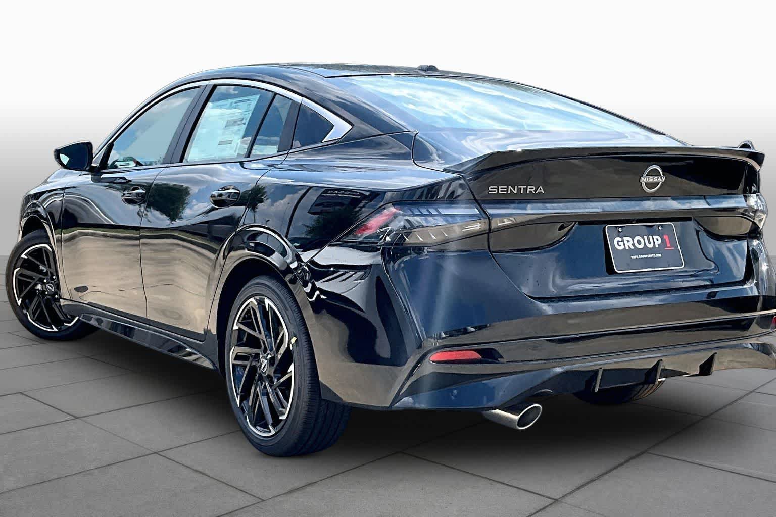 New 2027 Nissan Sentra SR FWD image 7