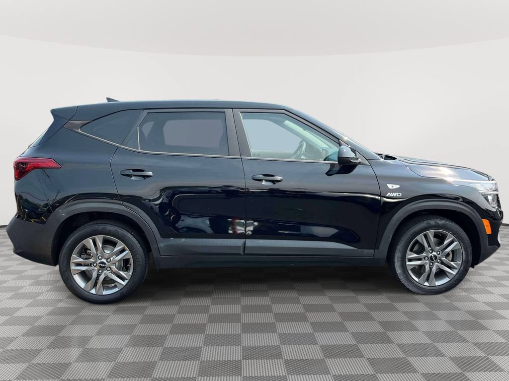 Certified 2023 Kia Seltos LX AWD/4WD image 4
