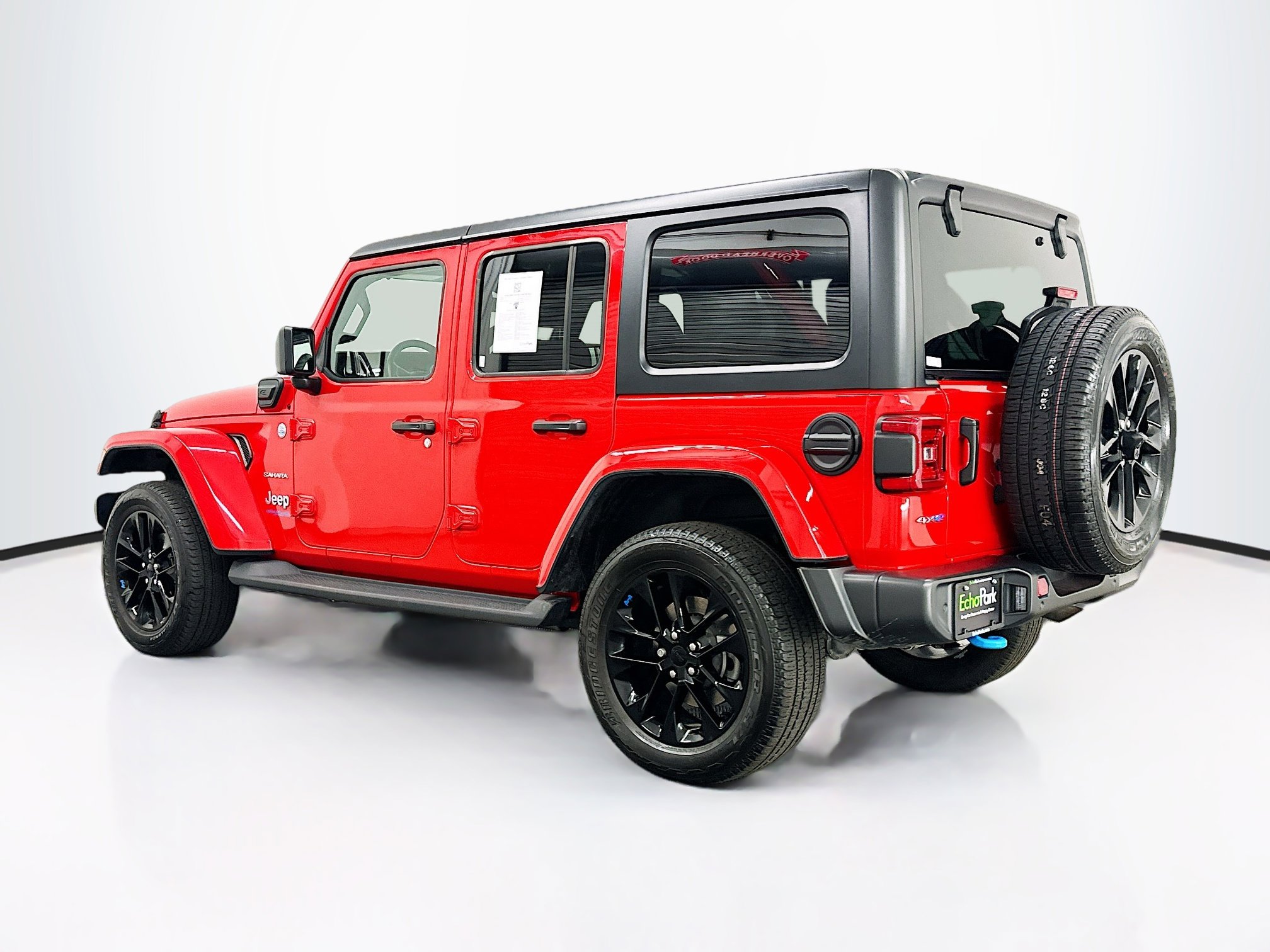 Used 2022 Jeep Wrangler Sahara w/ Cold Weather Group image 5