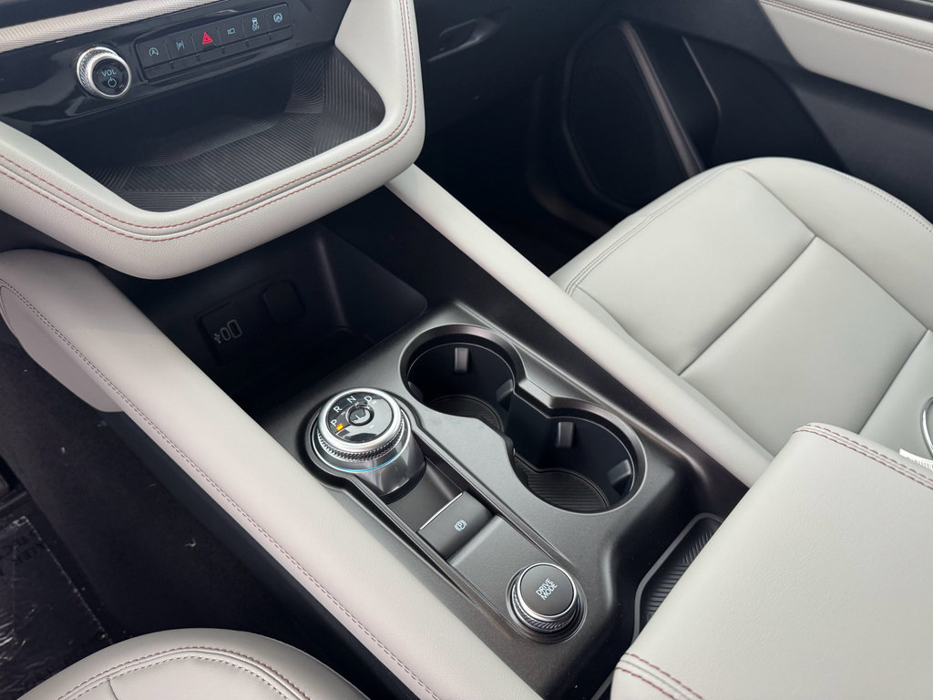 New 2026 Ford Explorer Active image 32