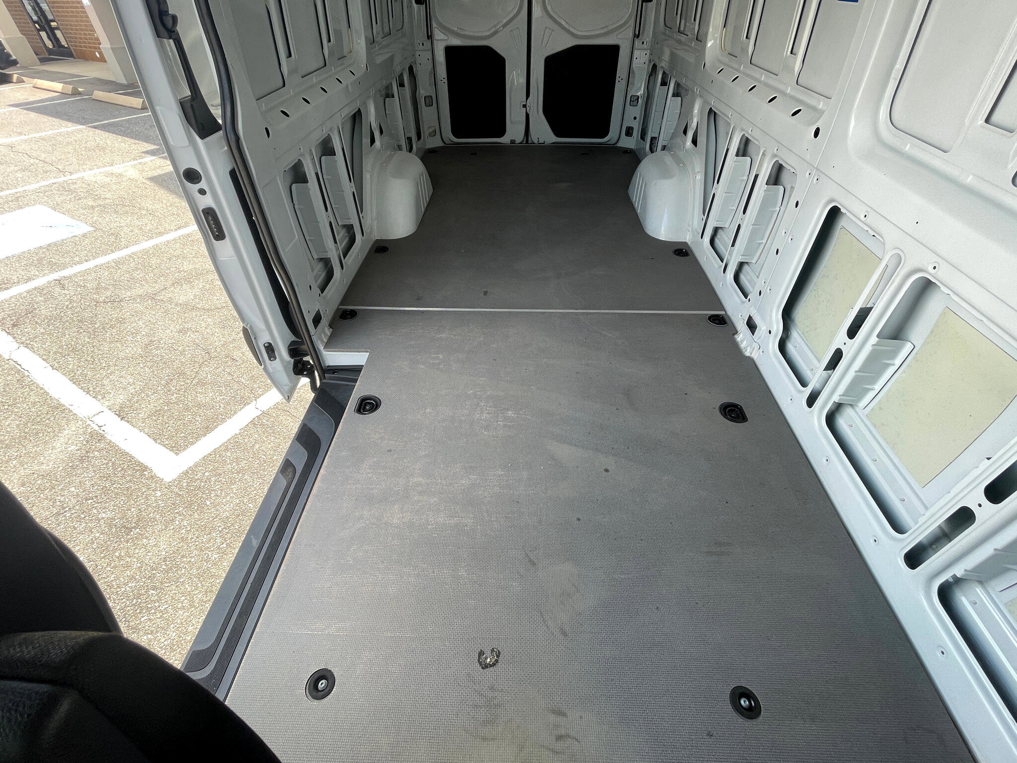 Used 2023 Mercedes-Benz Sprinter 2500 image 29