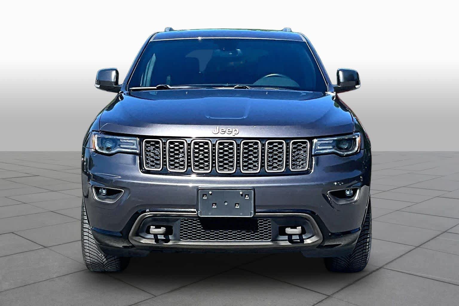 Used 2016 Jeep Grand Cherokee Limited 75th Anniversary AWD/4WD image 4
