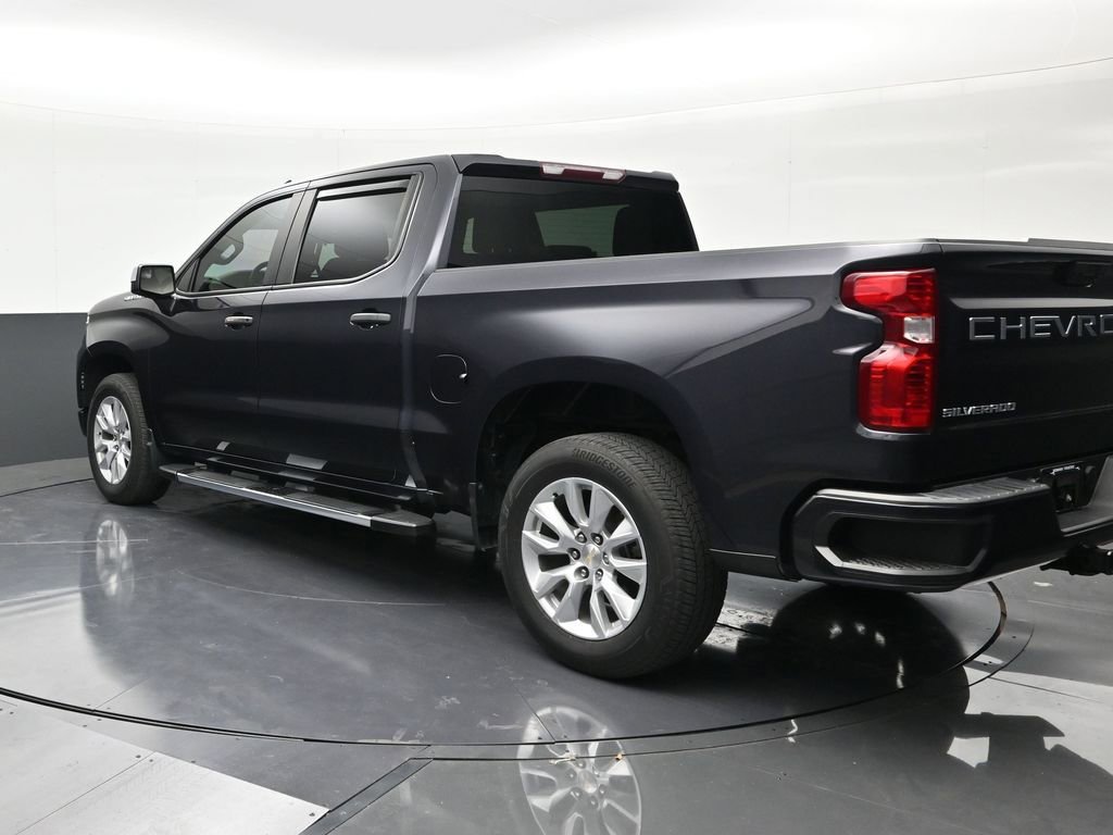 Used 2023 Chevrolet Silverado 1500 Custom image 3