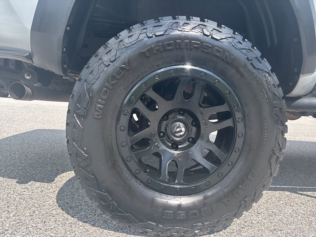 Used 2020 Toyota Tacoma TRD Off-Road w/ Technology Package AWD/4WD image 3