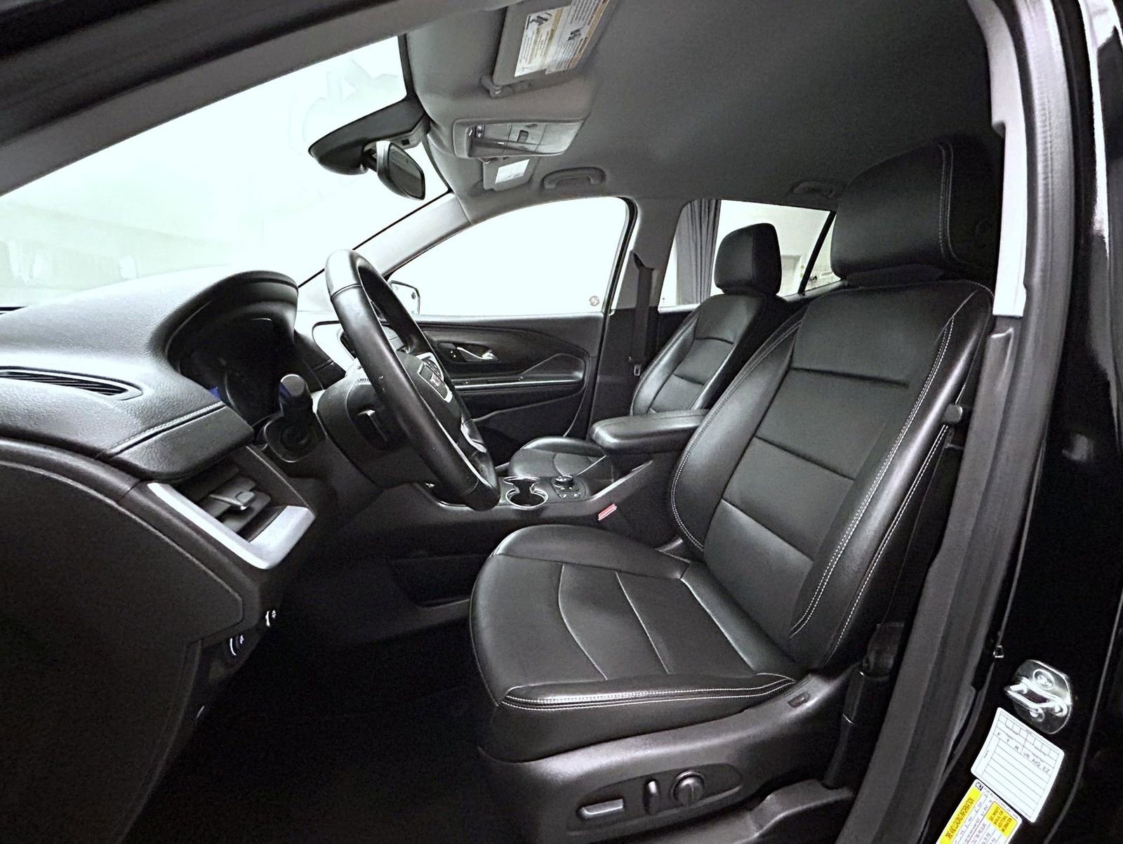 Used 2024 GMC Terrain SLT image 10