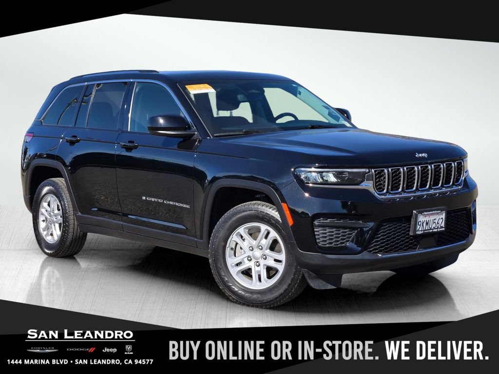 Certified 2023 Jeep Grand Cherokee Laredo image 1