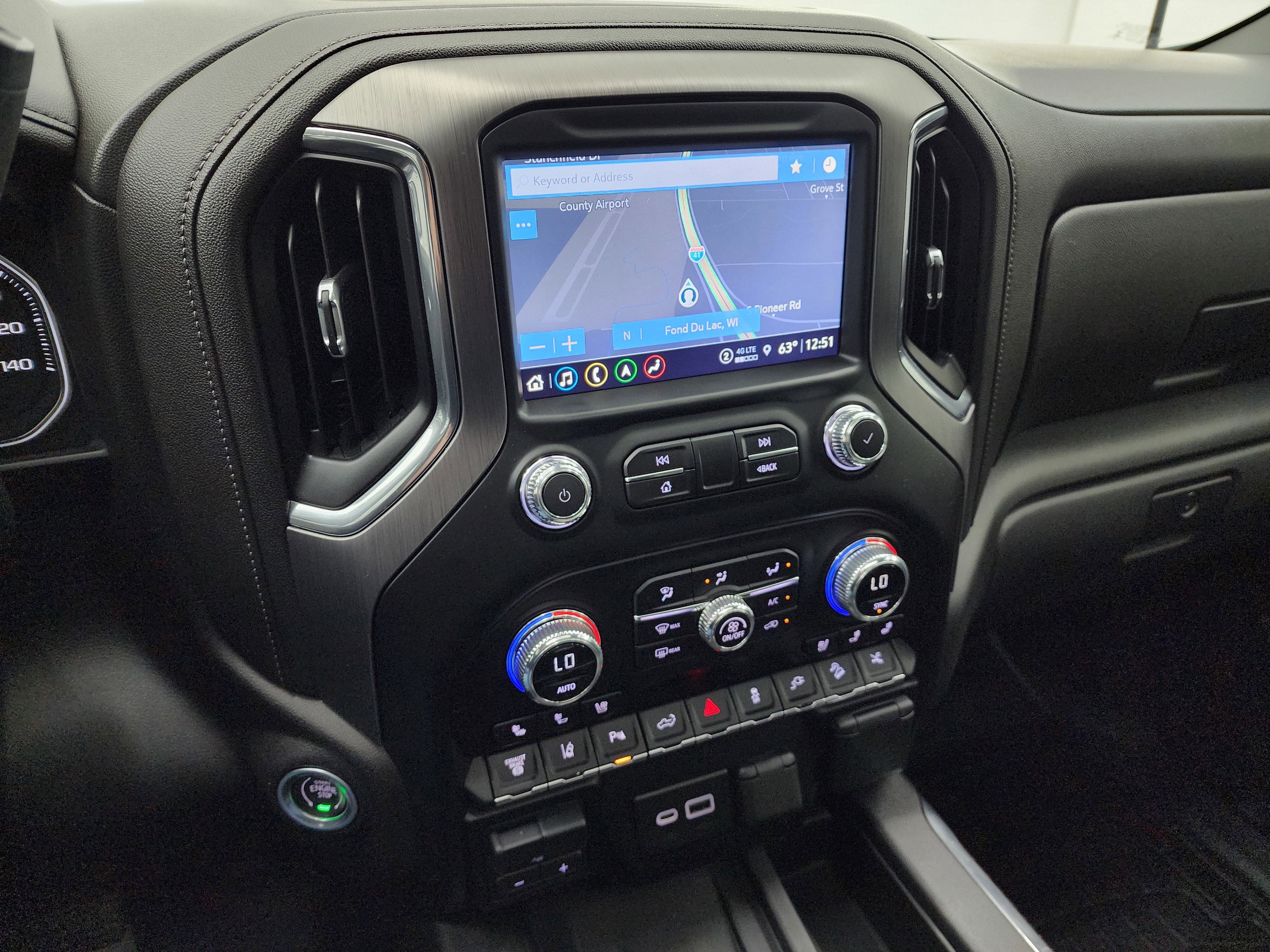 Used 2023 GMC Sierra 3500 Denali w/ Denali Ultimate Package image 11