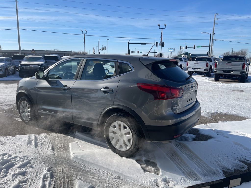 Used 2019 Nissan Rogue Sport S image 5