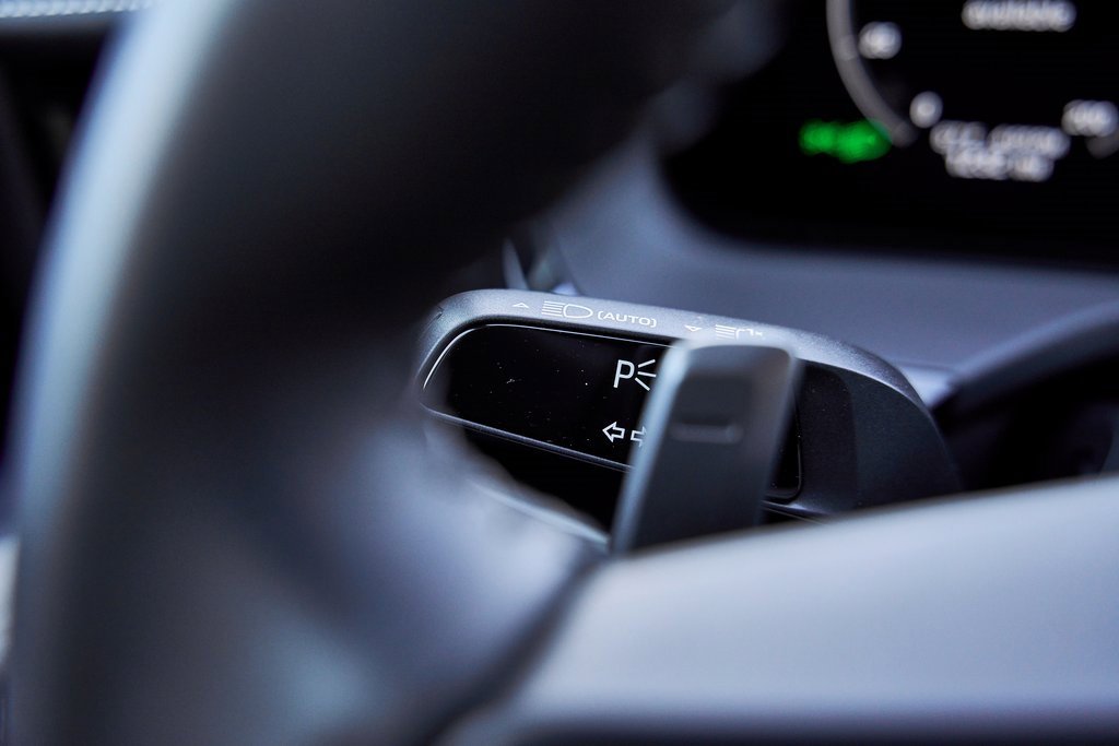 Used 2025 Porsche Panamera 4 w/ Premium Package image 63