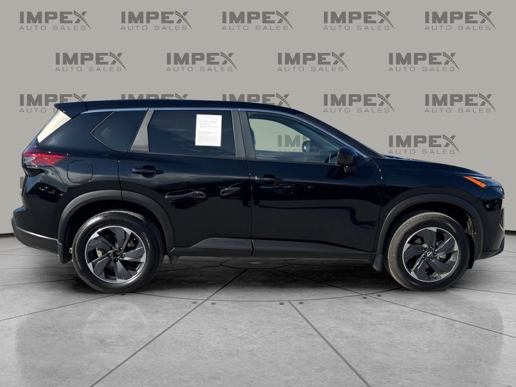 Used 2024 Nissan Rogue SV AWD/4WD image 6
