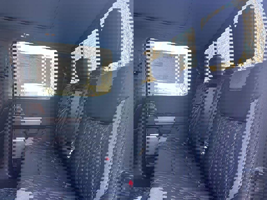 New 2026 Ford F250 Lariat w/ Black Appearance Package image 13