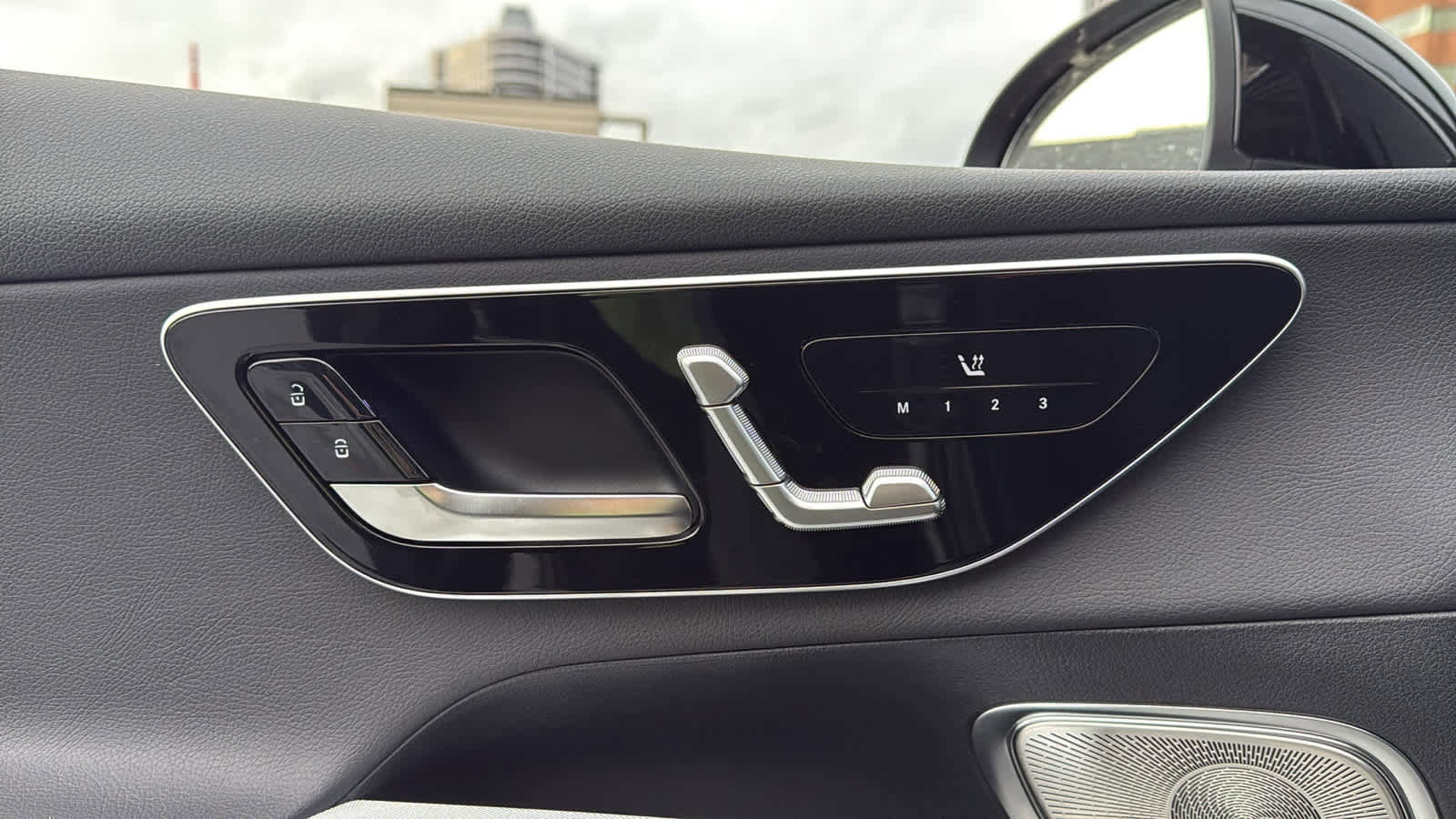 New 2025 Mercedes-Benz GLC 350e 4MATIC image 15