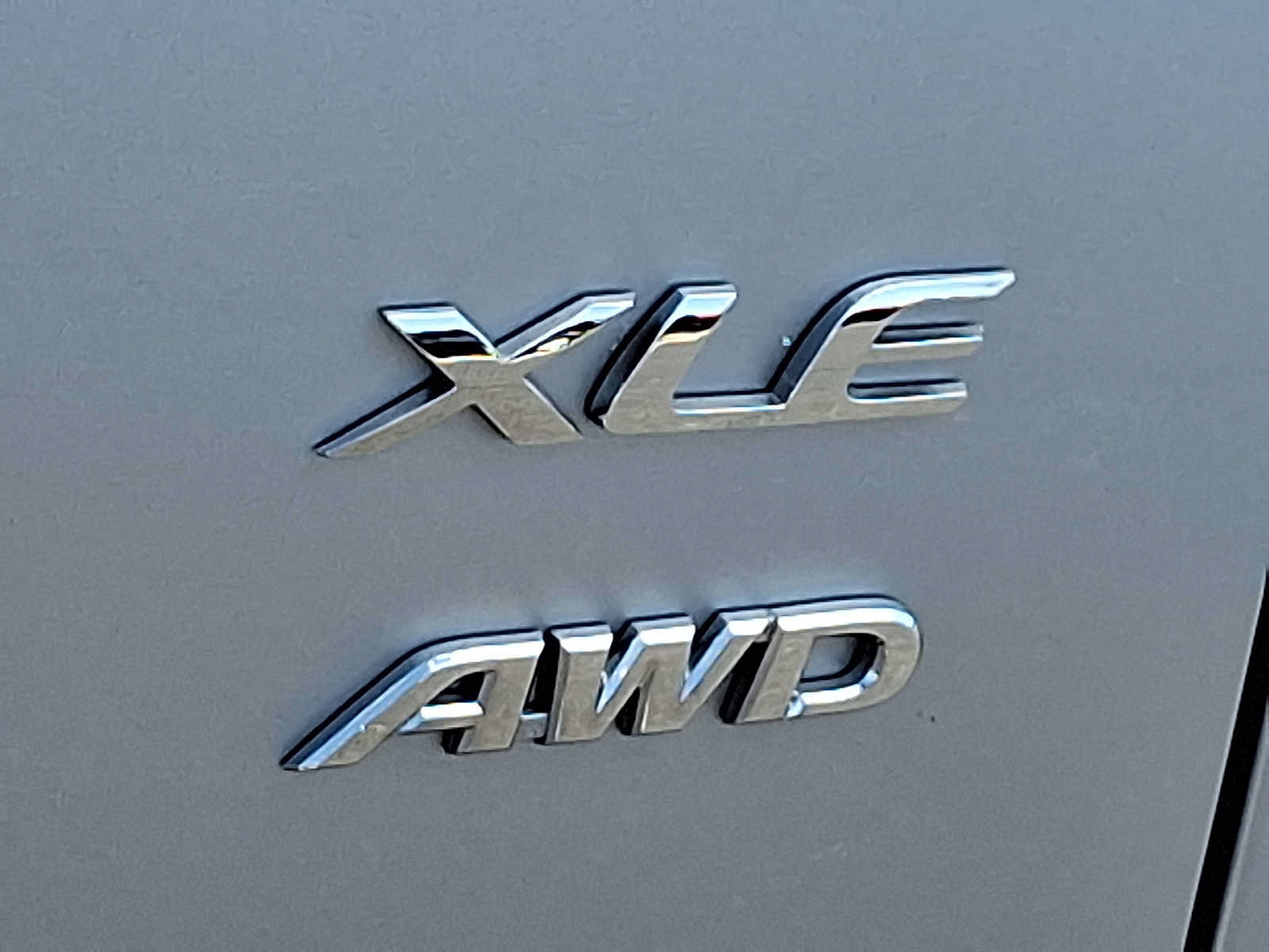 Used 2024 Toyota Corolla Cross XLE w/ Convenience Package AWD/4WD image 30