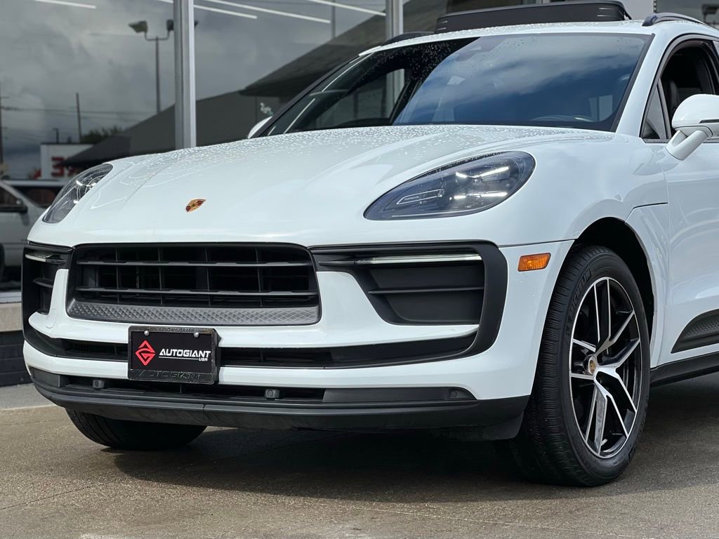 Used 2022 Porsche Macan image 35