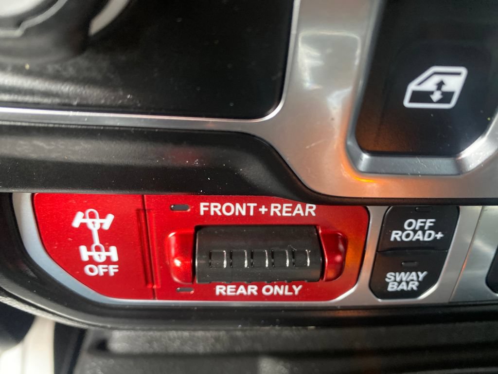 Used 2024 Jeep Wrangler Rubicon AWD/4WD image 35