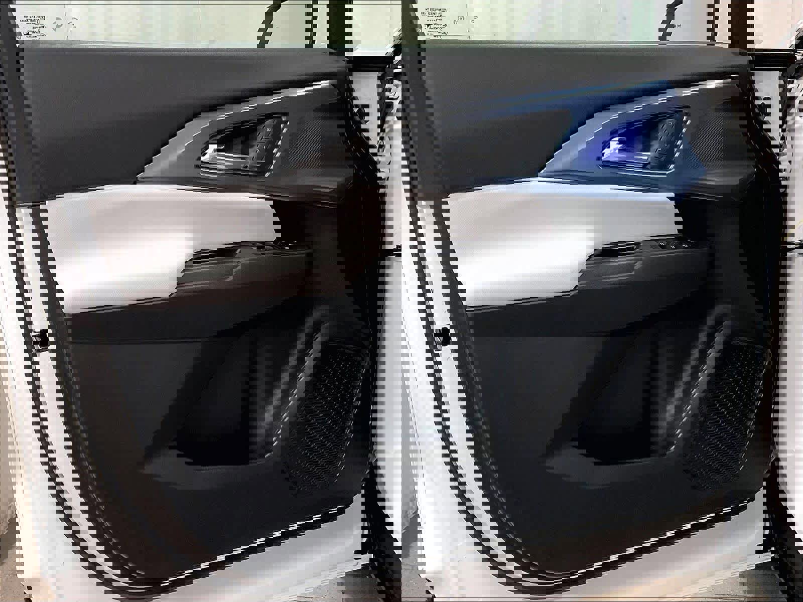 Used 2025 Chevrolet Equinox EV LT image 9