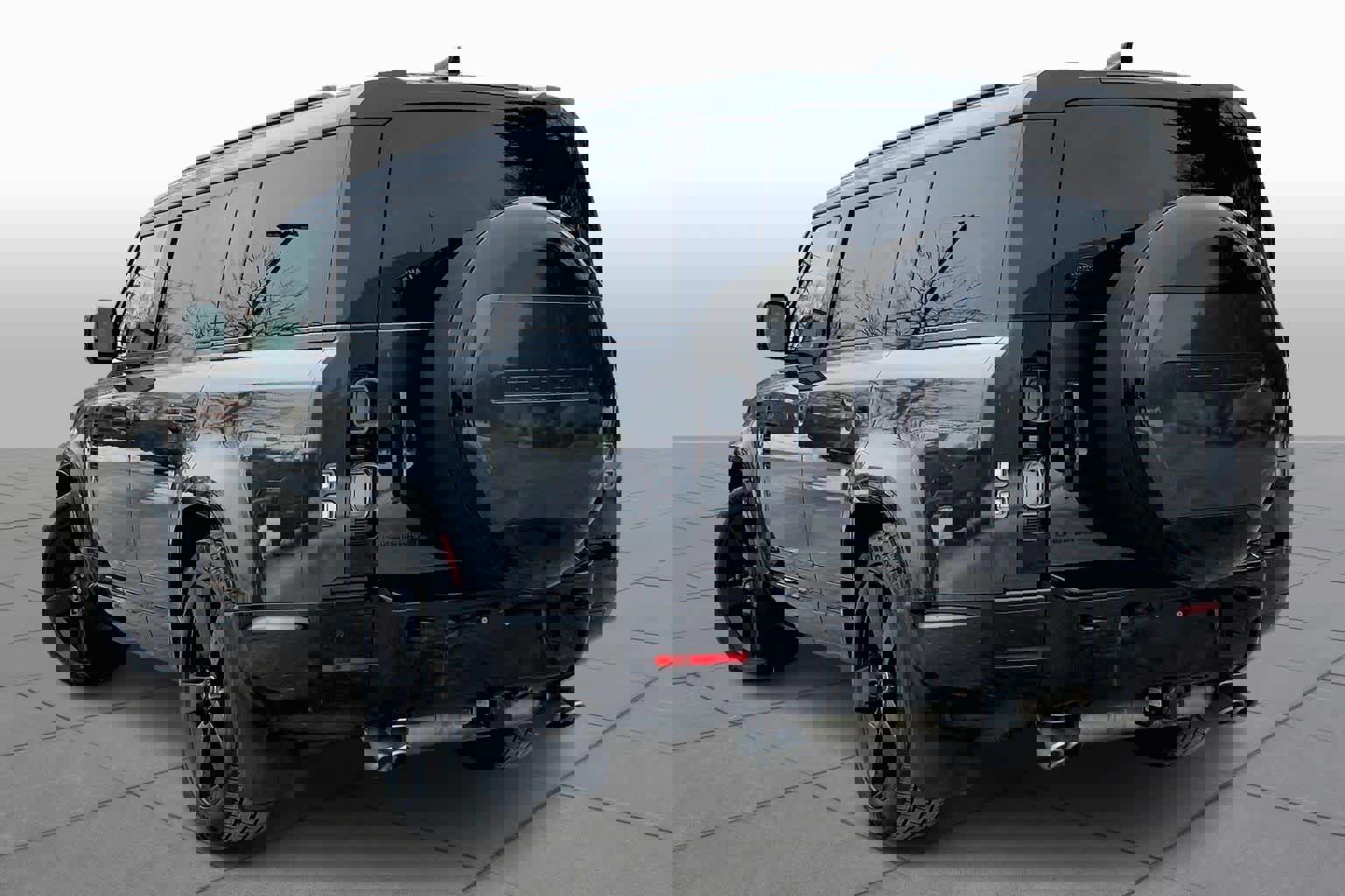 Used 2025 Land Rover Defender 130 V8 image 11