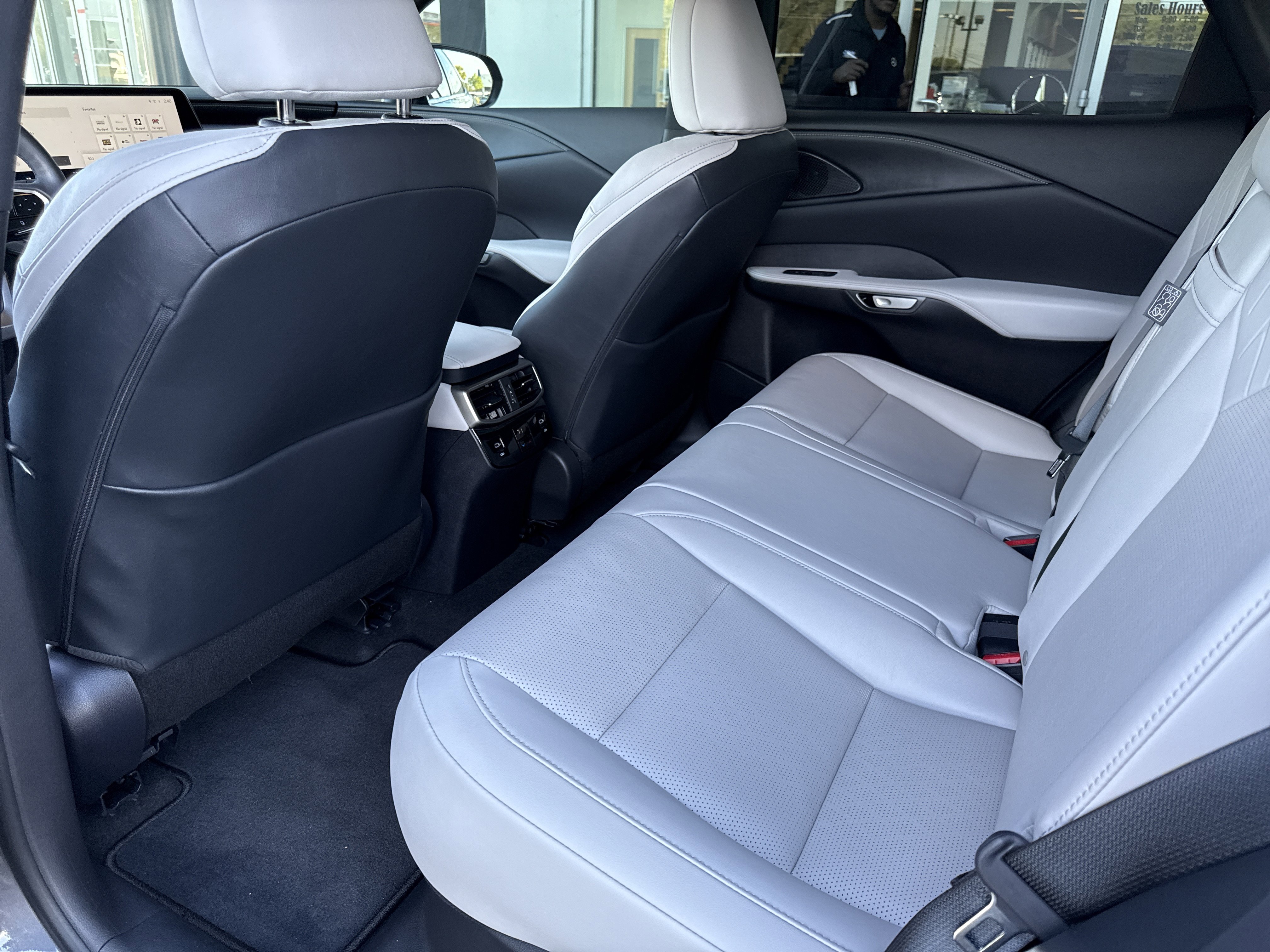 Used 2024 Lexus RX 350 Premium Plus image 12