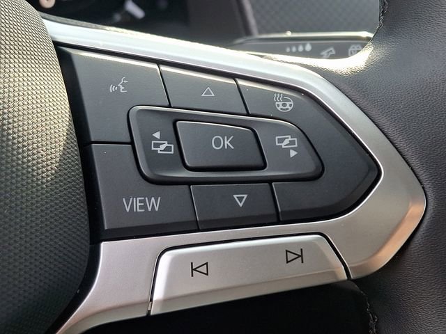 Used 2025 Volkswagen Atlas Peak Edition SE image 24