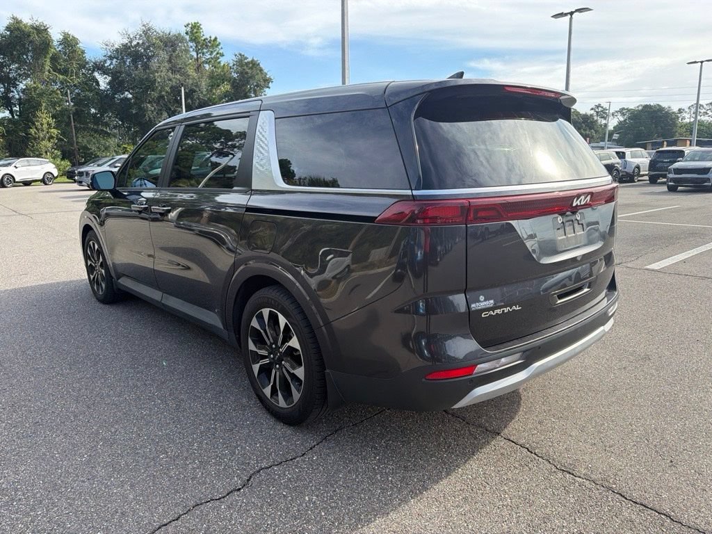 Certified 2023 Kia Carnival EX FWD image 7