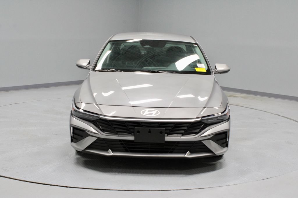 Used 2024 Hyundai Elantra SEL FWD image 7