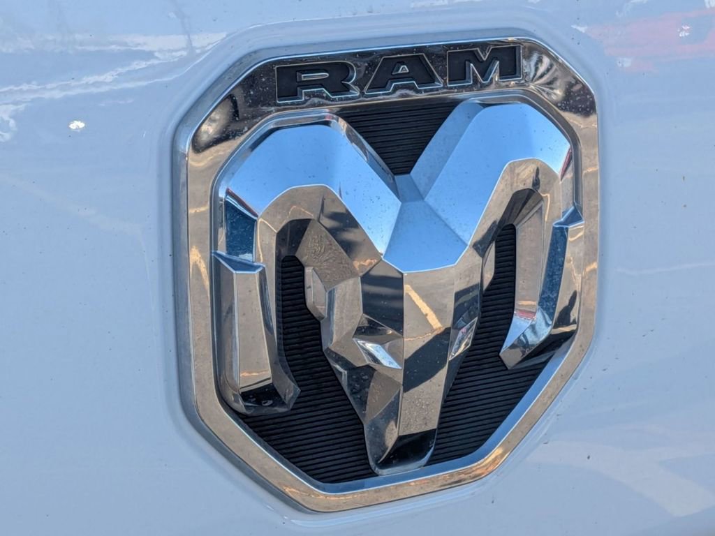 Used 2024 Chevrolet Silverado 1500 RST image 8