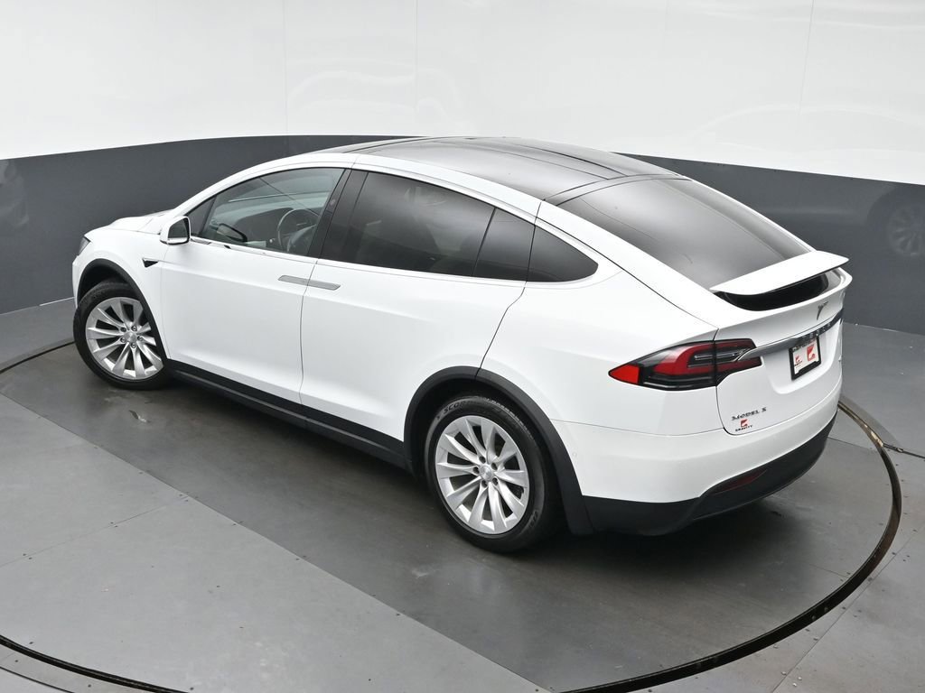 Used 2018 Tesla Model X 100D image 34