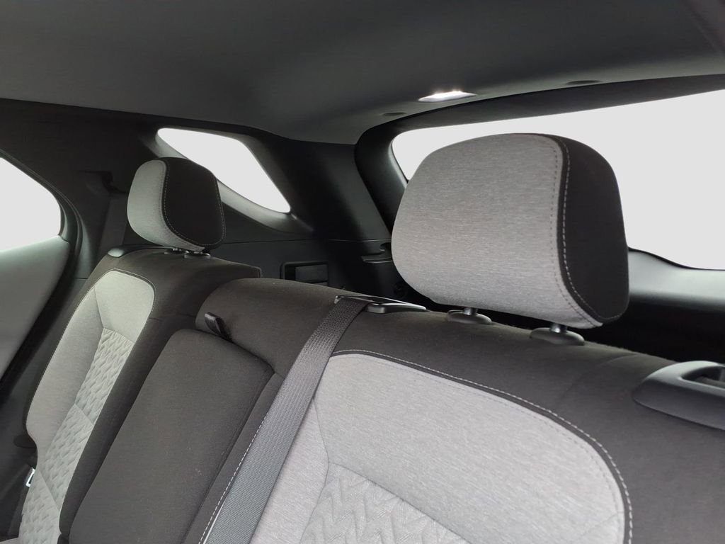 Used 2023 Chevrolet Equinox LT image 17