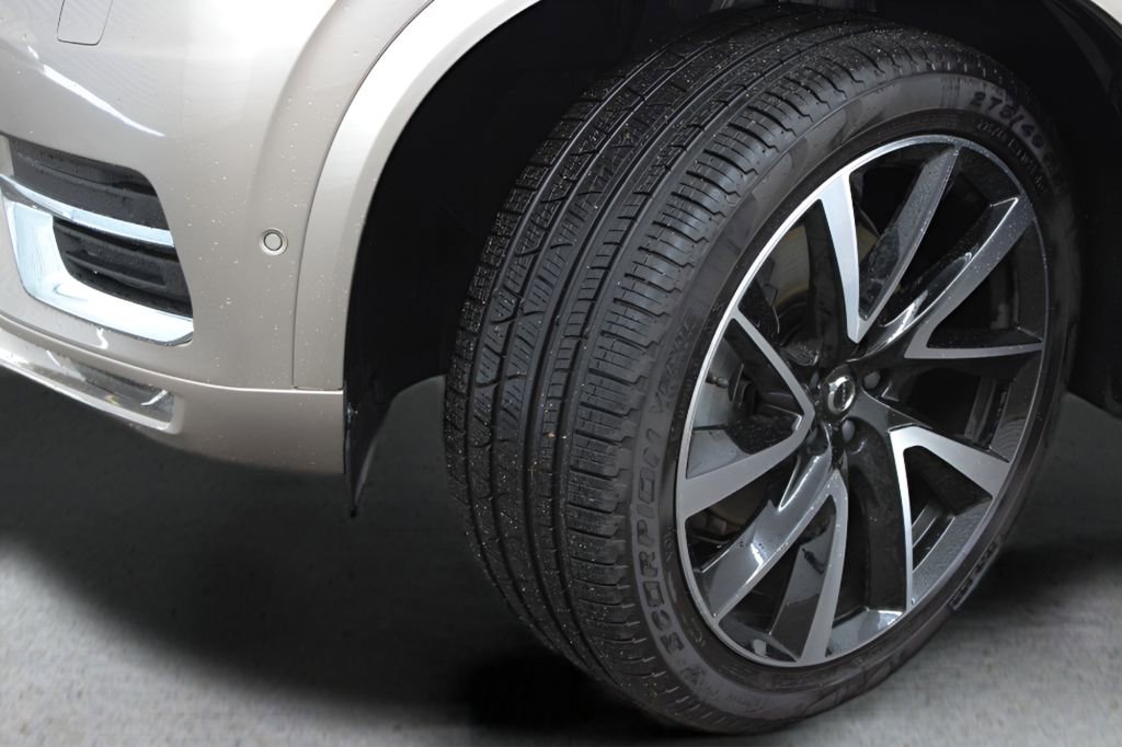 Used 2025 Volvo XC90 B6 Plus w/ Protection Package Premier AWD/4WD image 50